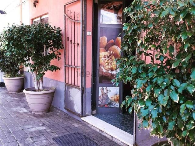 Locale Commerciale in vendita a ex Villaggio Rasiom, Augusta
