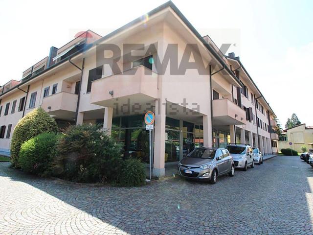 Locale Commerciale in vendita a Oldaniga, Vimercate