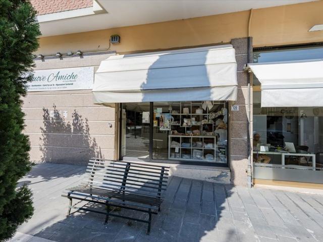 Locale Commerciale in vendita a Chieti Scalo, Chieti