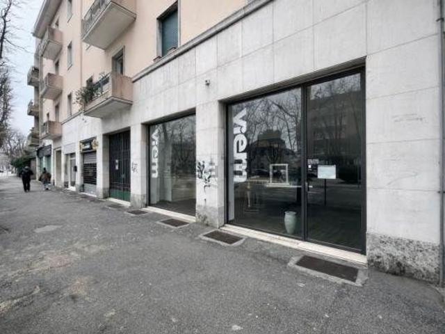 Locale Commerciale in vendita a Zona Nord, Brescia