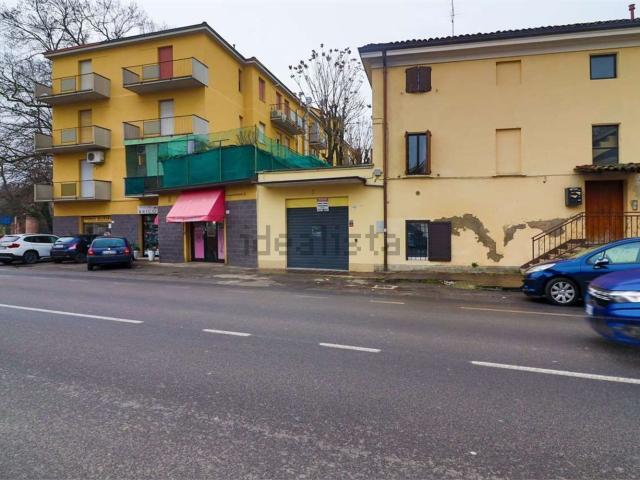 Locale Commerciale in vendita a Buon Pastore-Sant'Agnese-San Damaso, Modena