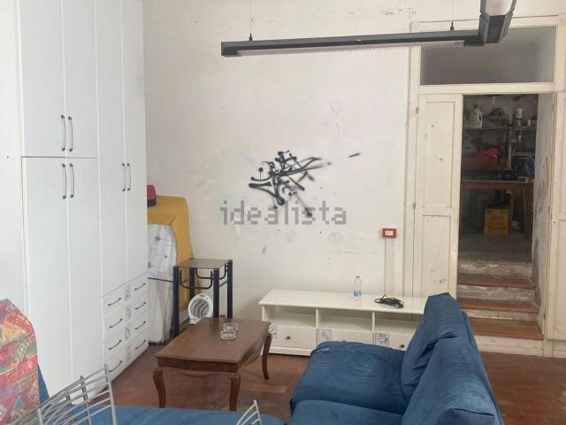 Locale Commerciale in vendita a Castelnuovo, Marche