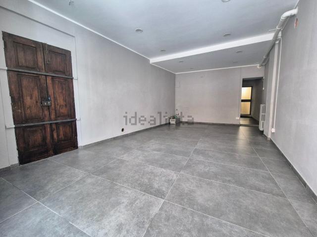 Locale Commerciale in vendita a Rione San Paolo, Piemonte