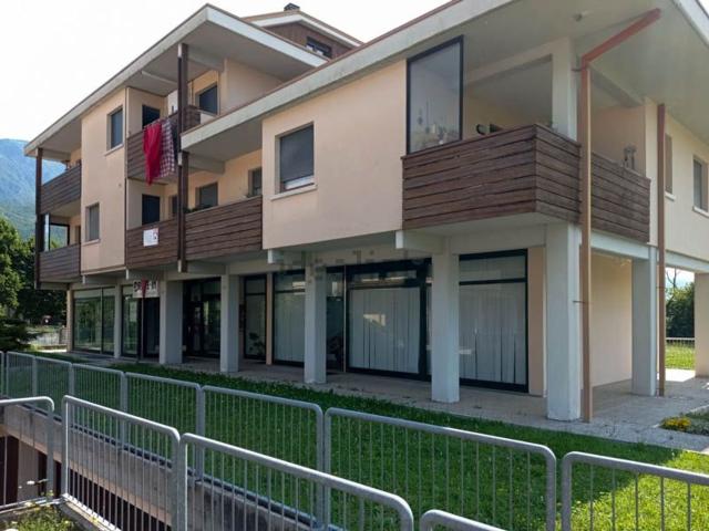 Locale Commerciale in vendita a Ponte nelle Alpi, Ponte Nelle Alpi