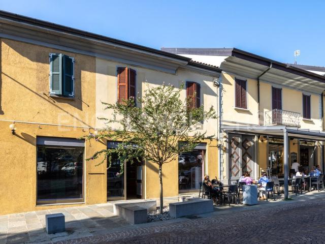 Locale Commerciale in vendita a Comunità Montana Valli del Verbano, Gavirate