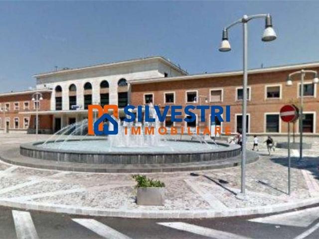 Locale Commerciale in vendita a Benevento Ovest, Benevento