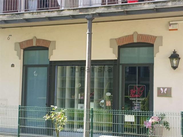 Locale Commerciale in vendita a Chieri, Torino