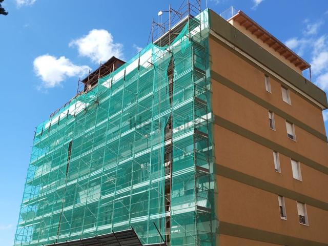 Locale Commerciale in vendita a Luna e Sole, Cala Di Volpe