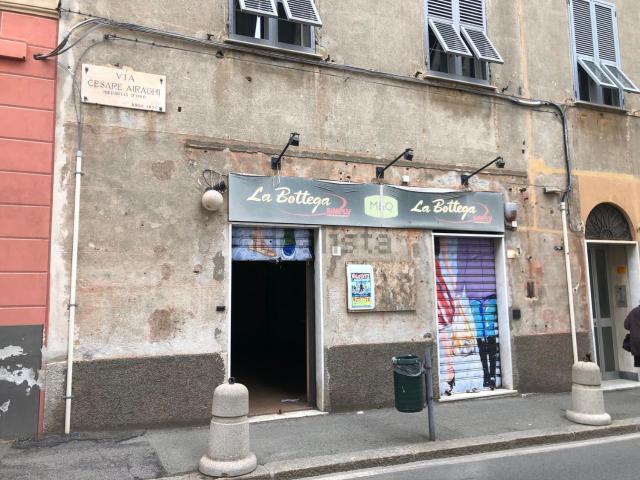 Locale Commerciale in vendita a Ponente, Serra Riccò