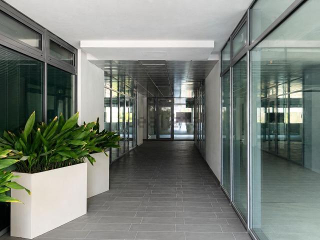 Locale Commerciale in vendita a Comunità Alto Garda e Ledro, Riva