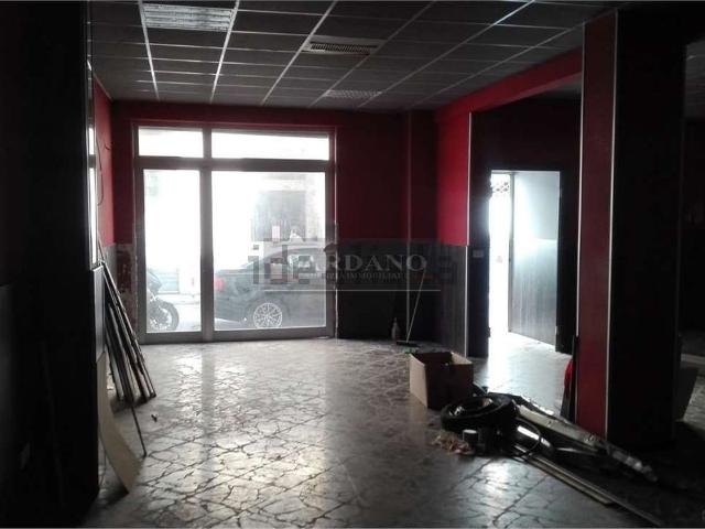 Locale Commerciale in vendita a Puglia, Brindisi