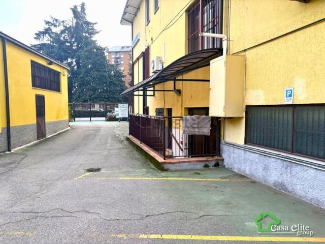 Locale Commerciale in vendita a Sarmazzano, Vizzolo Predabissi