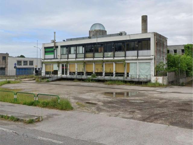 Locale Commerciale in vendita a Cona, Veneto