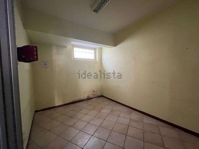 Locale Commerciale in vendita a Santo Stefano, Marche