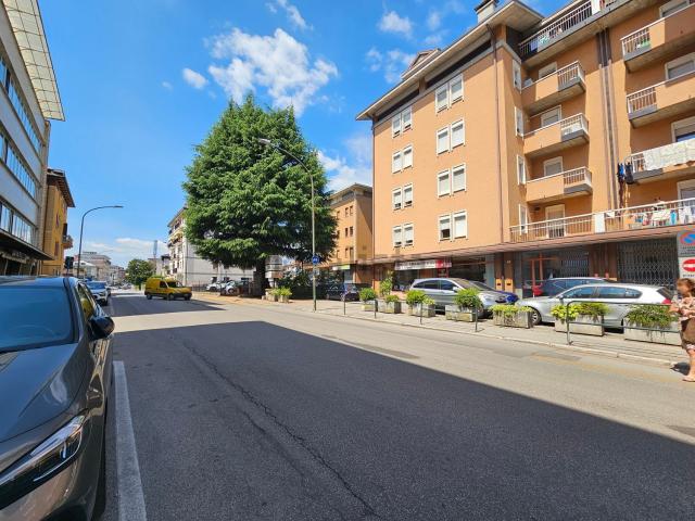 Locale Commerciale in vendita a Lambioi, Zoldo Alto
