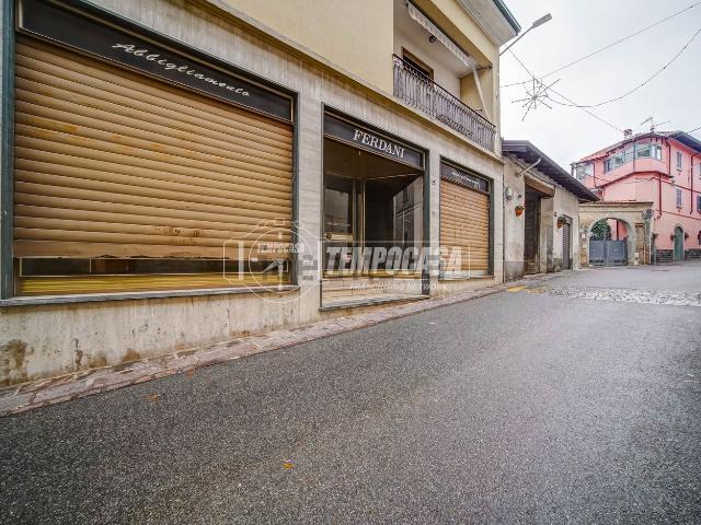 Locale Commerciale in vendita a Morazzone, Lombardia