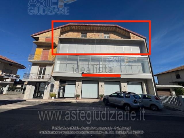 Locale Commerciale in vendita a Unione dei Comuni della Val Vibrata, Corropoli