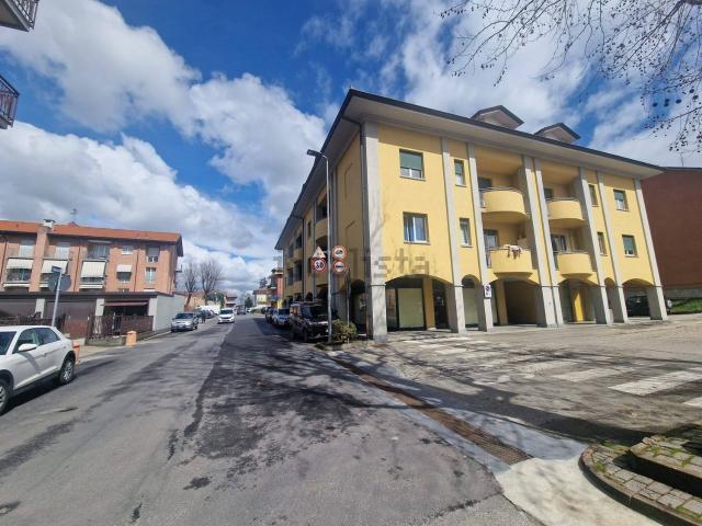 Locale Commerciale in vendita a Piemonte, Cuneo