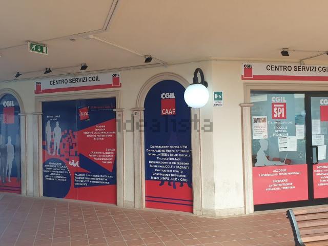 Locale Commerciale in vendita a Europa, Roma Capitale