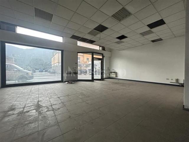 Locale Commerciale in vendita a Comunità montana della valle Trompia, Villa Carcina
