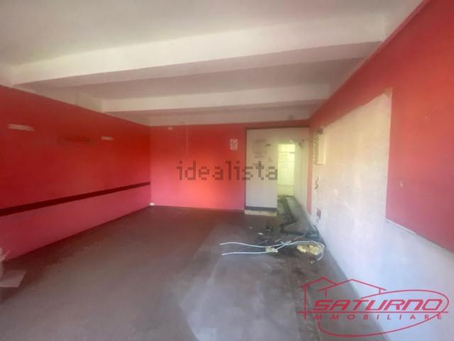 Locale Commerciale in vendita a Capannori, Lucca