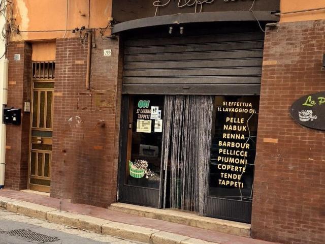 Locale Commerciale in vendita a Alcamo, Sicilia