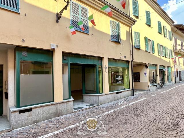 Locale Commerciale in vendita a Piemonte, Cuneo