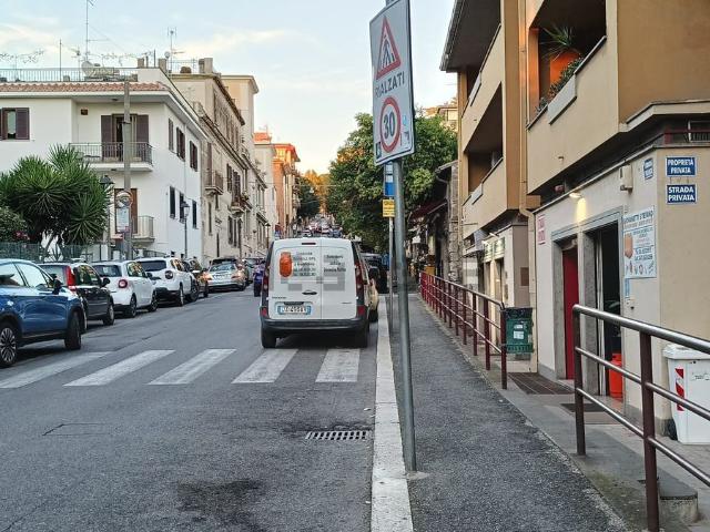 Locale Commerciale in vendita a Monte Gentile, Roma Capitale