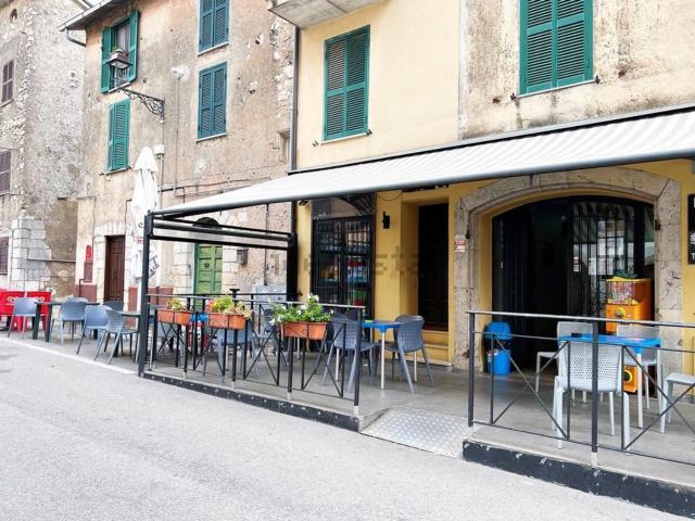 Locale Commerciale in vendita a Acuto, Lazio