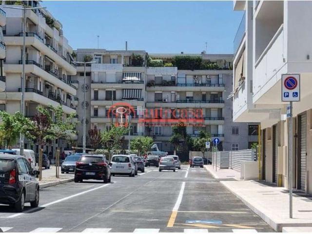 Locale Commerciale in vendita a Puglia, Barletta-andria-trani