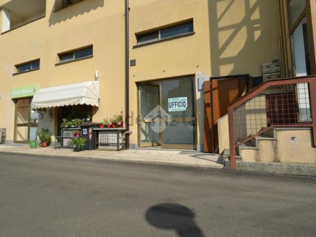 Locale Commerciale in vendita a Orvieto, Umbria