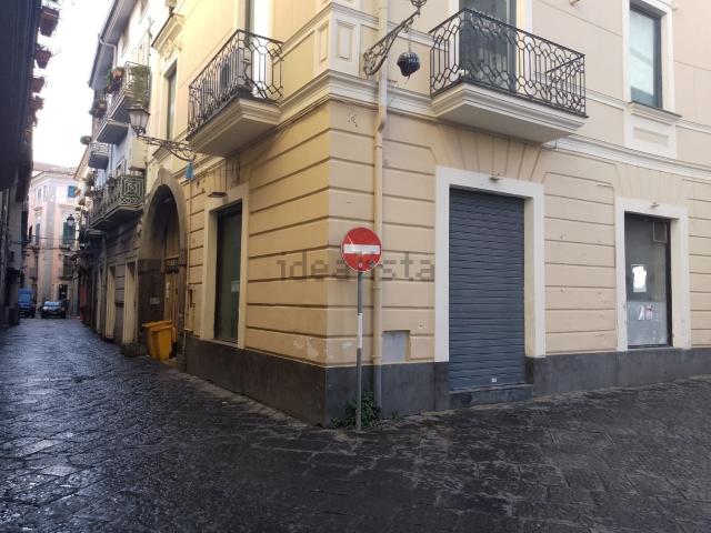 Locale Commerciale in vendita a Borgo San Lorenzo, Aversa