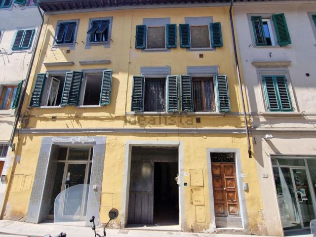 Locale Commerciale in vendita a Figline e Incisa Valdarno, Figline Valdarno