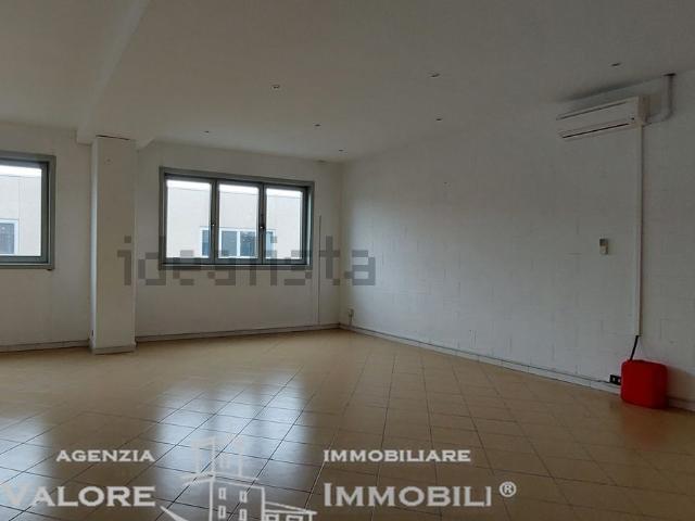 Locale Commerciale in vendita a Livorno