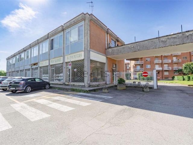 Locale Commerciale in vendita a Airasca, Torino