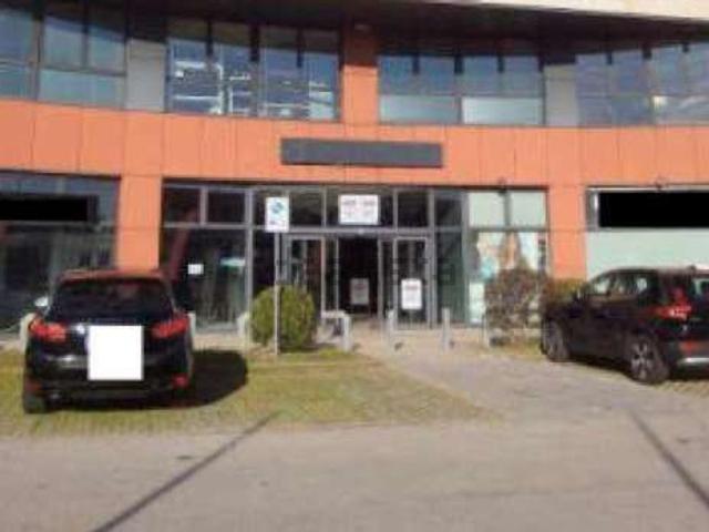 Locale Commerciale in vendita a Perarolo, Vigonza