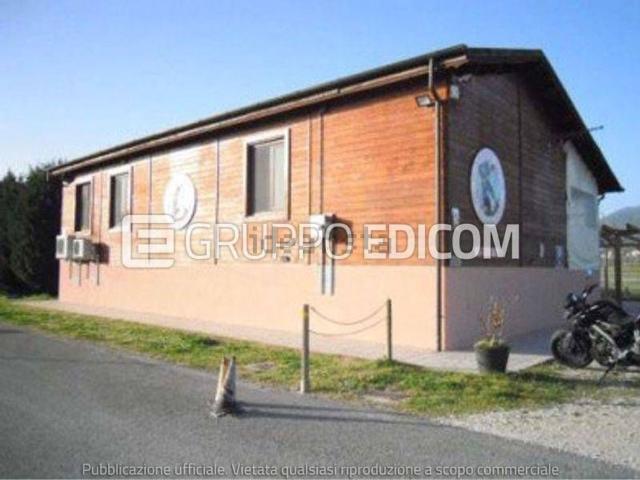 Locale Commerciale in vendita a Terni, Umbria