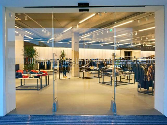 Locale Commerciale in vendita a Bagnolo Mella, Lombardia