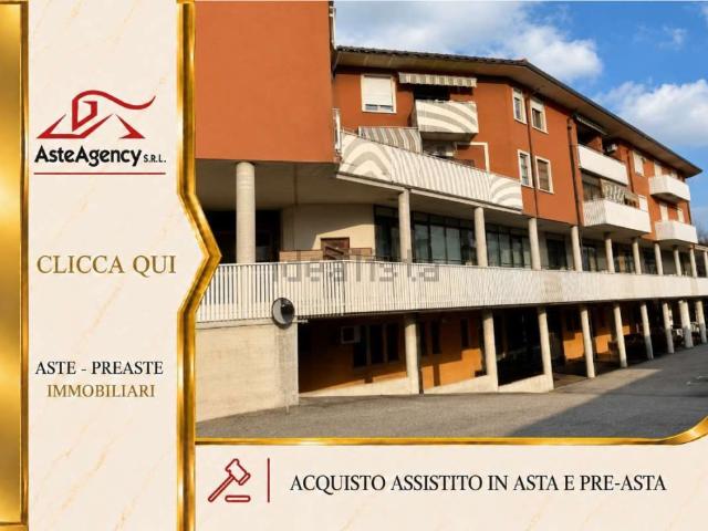 Locale Commerciale in vendita a Marostica, Vicenza