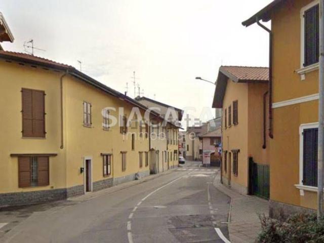 Locale Commerciale in vendita a Burago Di Molgora, Lombardia