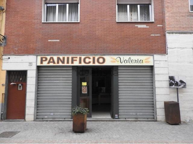 Locale Commerciale in vendita a Cornaredo, Lombardia