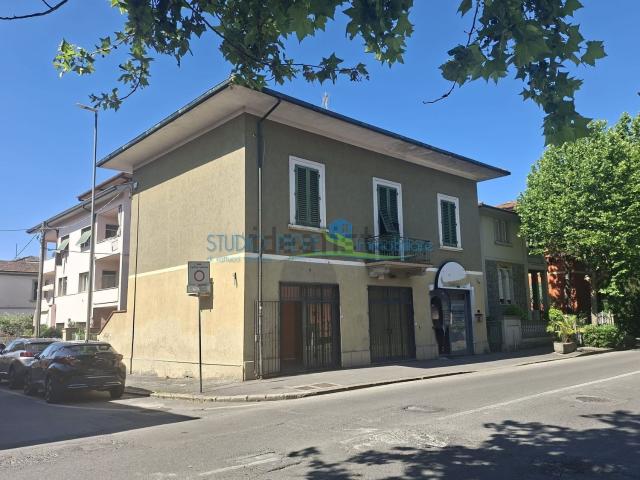 Locale Commerciale in vendita a Gallo, Montecatini Terme