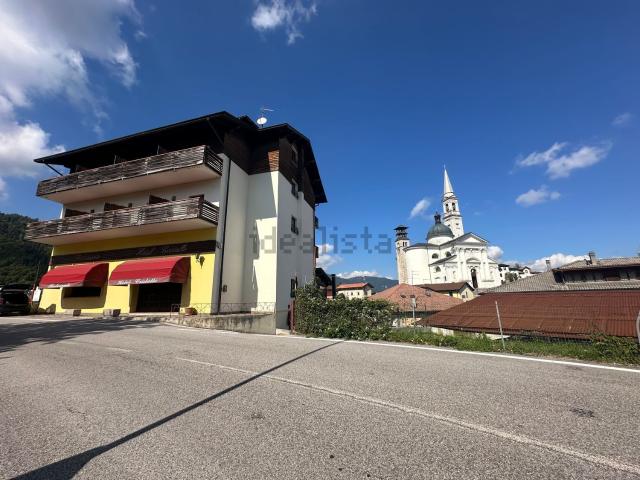 Locale Commerciale in vendita a Fosse di Sopra, Enego