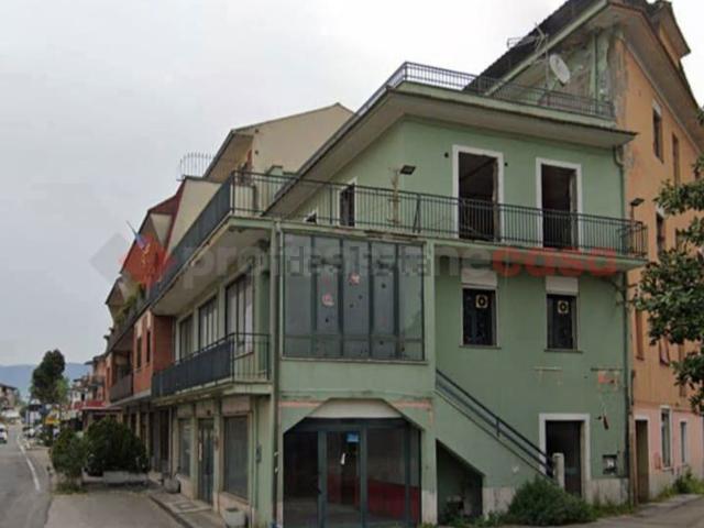Locale Commerciale in vendita a De Matthaeis, Frosinone