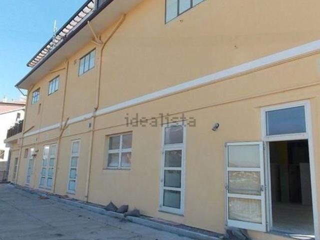 Locale Commerciale in vendita a Lauria Superiore, Basilicata