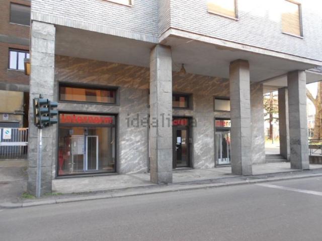 Locale Commerciale in vendita a Piemonte, Alessandria