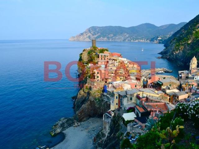 Locale Commerciale in vendita a Case Pianca, Vernazza