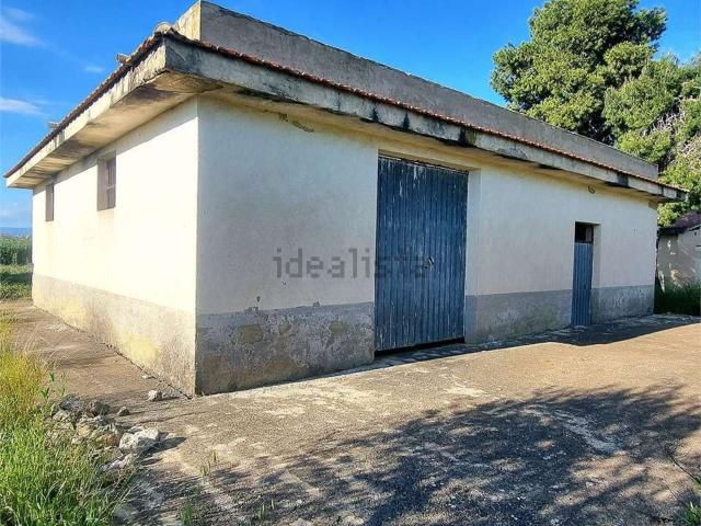 Locale Commerciale in vendita a Favara, Sicilia