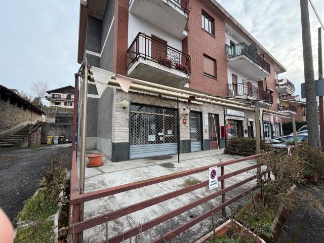 Locale Commerciale in vendita a Piemonte, Torino