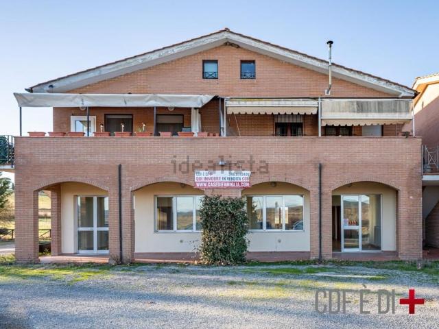 Locale Commerciale in vendita a Chiusdino, Toscana